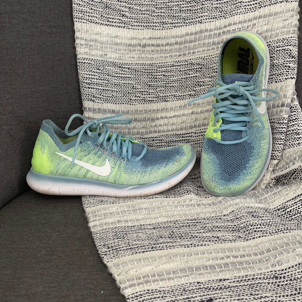 Nike Sneakers